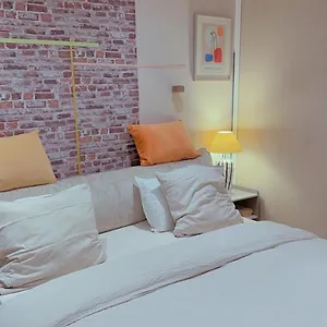 Cozy , Paris France